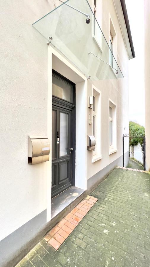 4ZKB Donnerschwee mit Erker nähe Bahnhof, zwei Badezimmer und Parkplätze Oldenburg Exterior foto